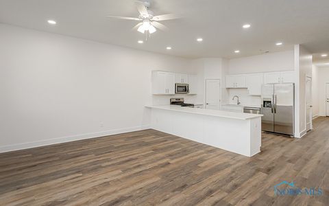 Tiny photo for 199 E Bridge Road, Northwood, OH 43619 (MLS # 6136228)