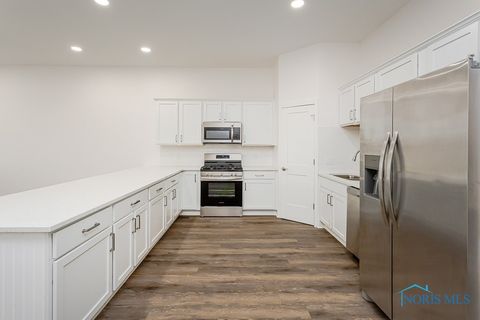 Tiny photo for 199 E Bridge Road, Northwood, OH 43619 (MLS # 6136228)