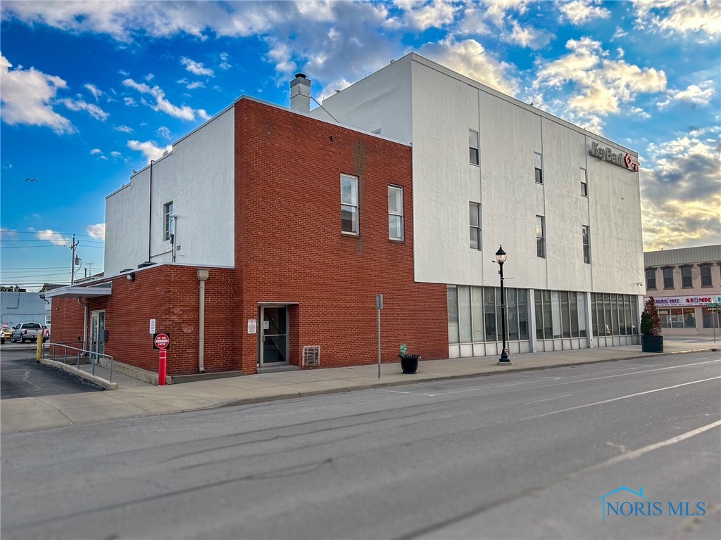 201 Madison Street
