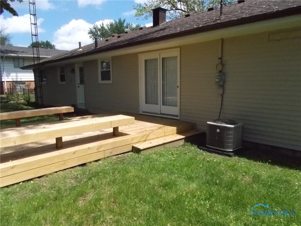 102 Melody Lane, Toledo, Ohio image 3