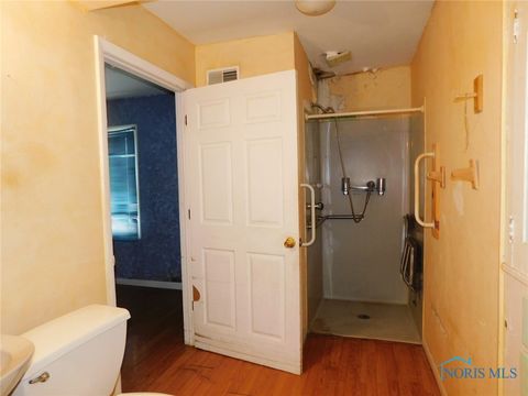 Tiny photo for 200 Rood Street, Northwood, OH 43619 (MLS # 6136215)