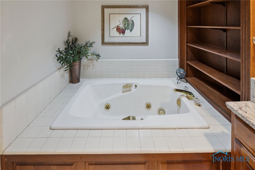 5257 N Oak Court, Toledo, Ohio image 23
