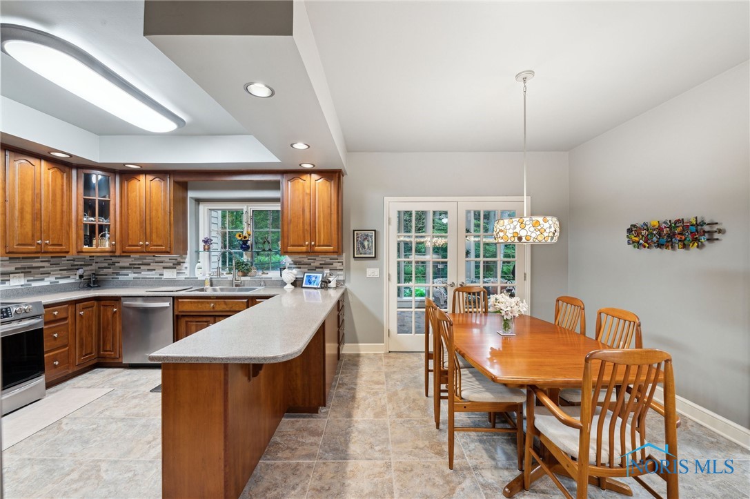 5257 N Oak Court, Toledo, Ohio image 10