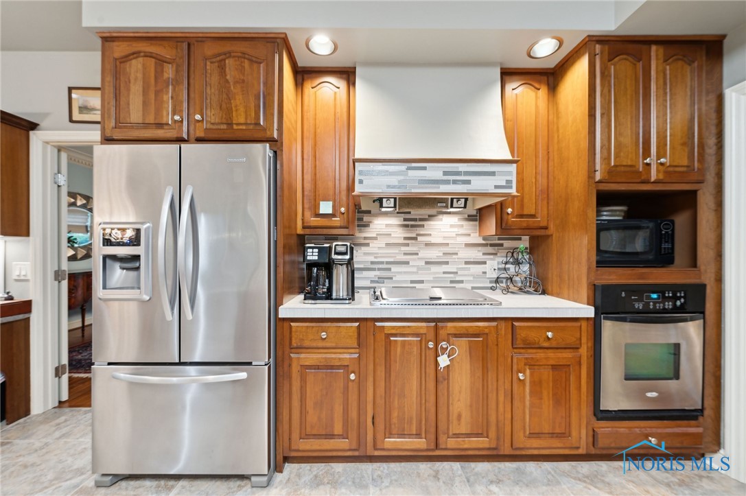 5257 N Oak Court, Toledo, Ohio image 13