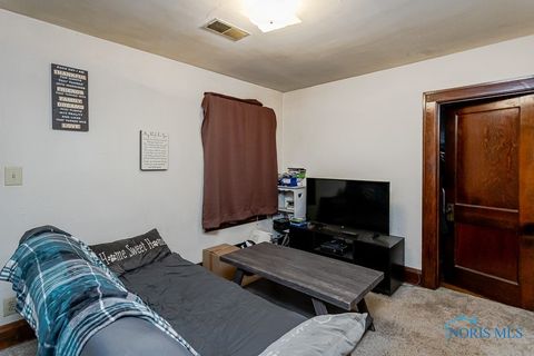 Tiny photo for 225 Maryland Avenue, Toledo, OH 43605 (MLS # 6136762)