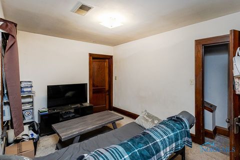 Tiny photo for 225 Maryland Avenue, Toledo, OH 43605 (MLS # 6136762)
