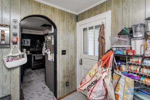 Tiny photo for 225 Maryland Avenue, Toledo, OH 43605 (MLS # 6136762)