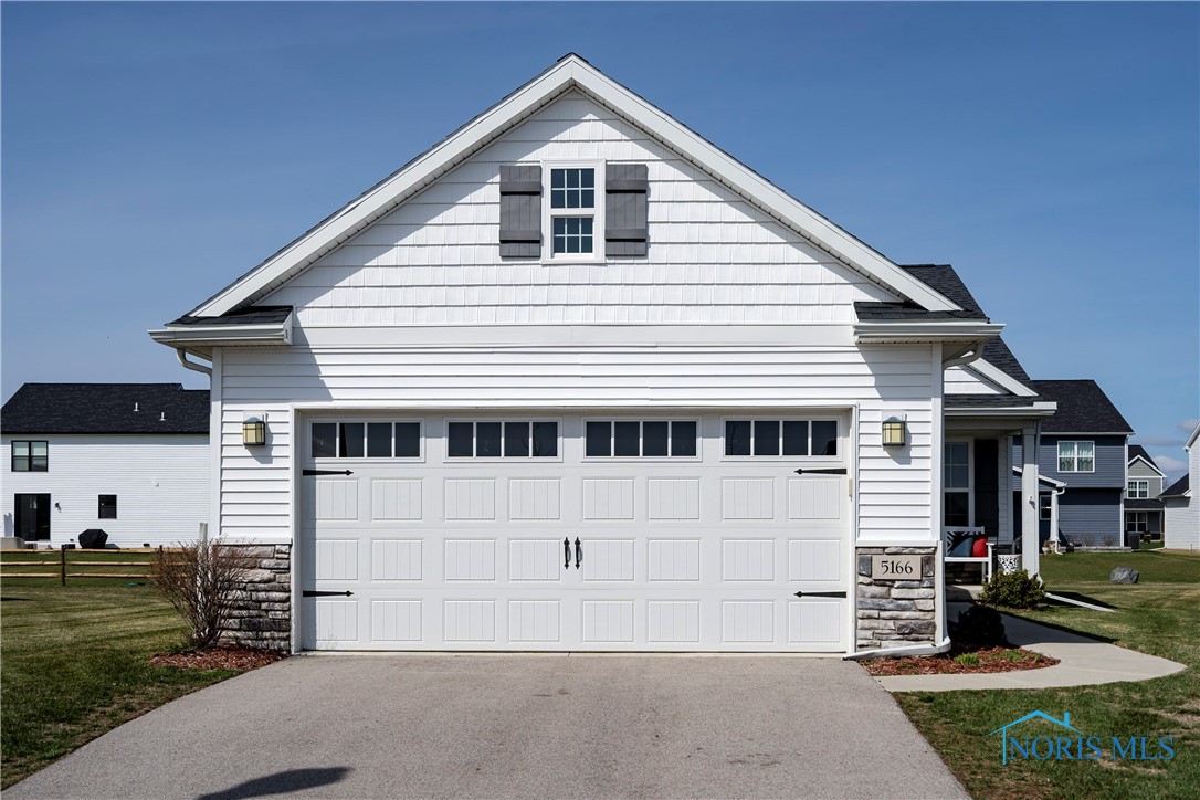 5166 Comstock Drive, Sylvania, Ohio image 3