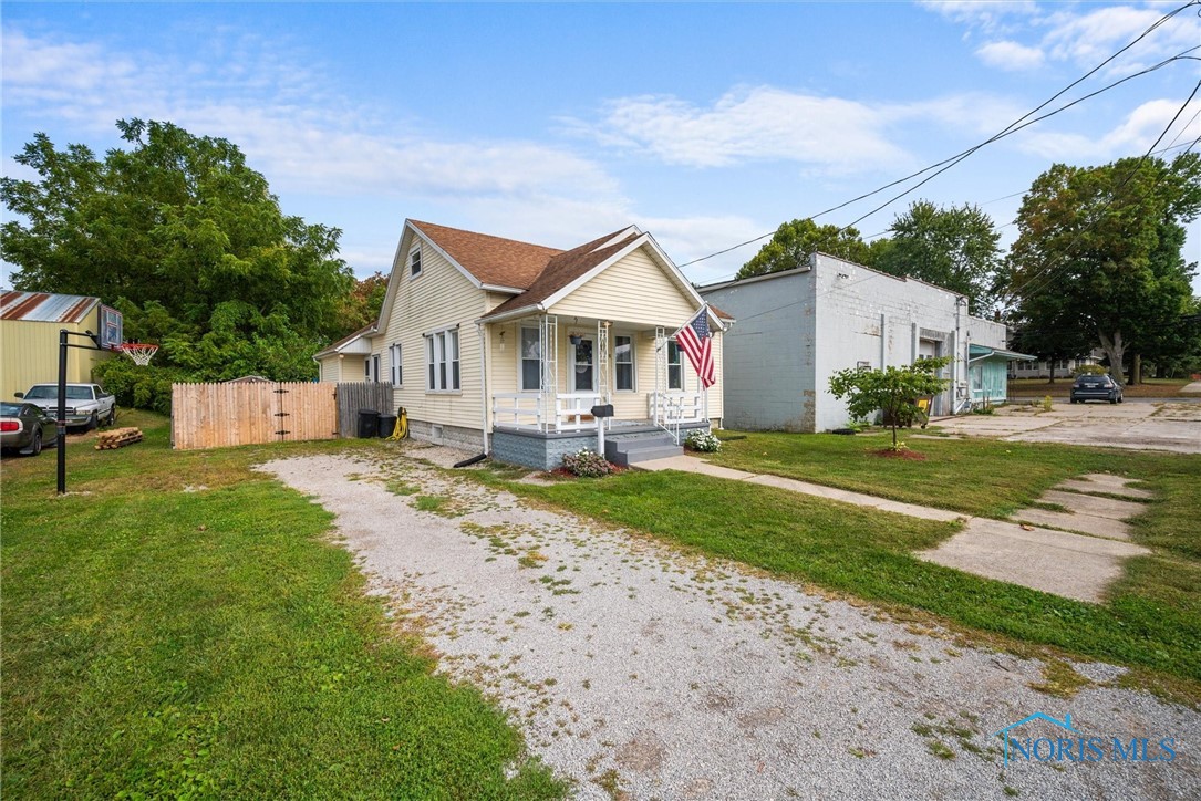 208 N Brunell Street