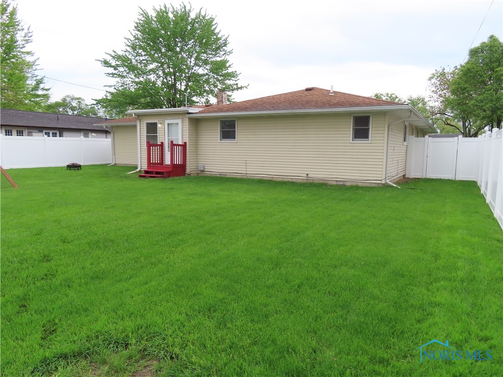 216 Northfield Avenue, Defiance, Ohio image 3