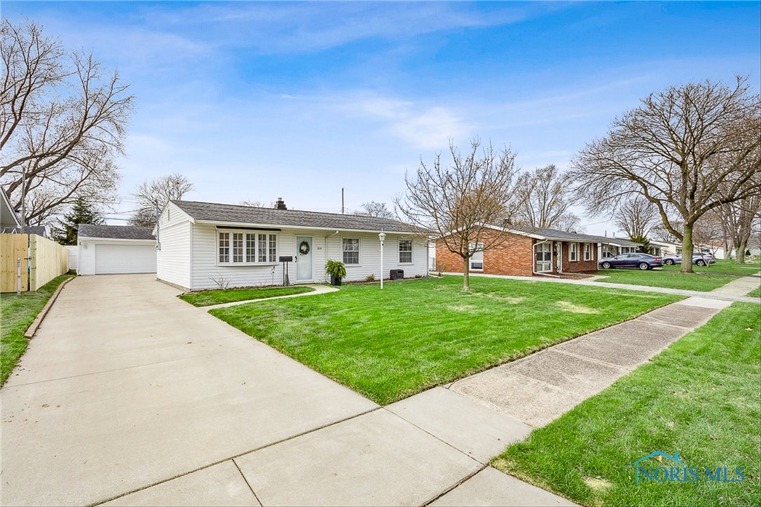 628 Greenfield Drive, Maumee, Ohio image 5