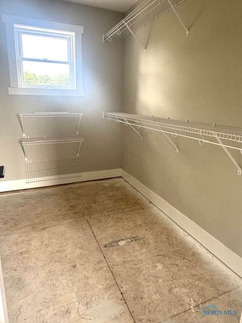 Tiny photo for 915 Manitoba Drive, Bowling Green, OH 43402 (MLS # 6135886)