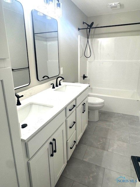 Tiny photo for 915 Manitoba Drive, Bowling Green, OH 43402 (MLS # 6135886)