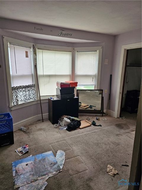 Tiny photo for 2465 Lawton Avenue, Toledo, OH 43620 (MLS # 6136018)