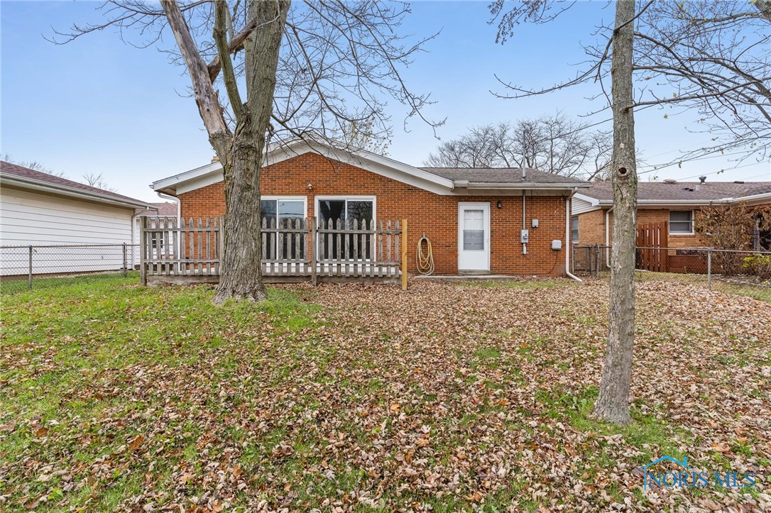 421 Edinborough Drive, Findlay, Ohio image 29