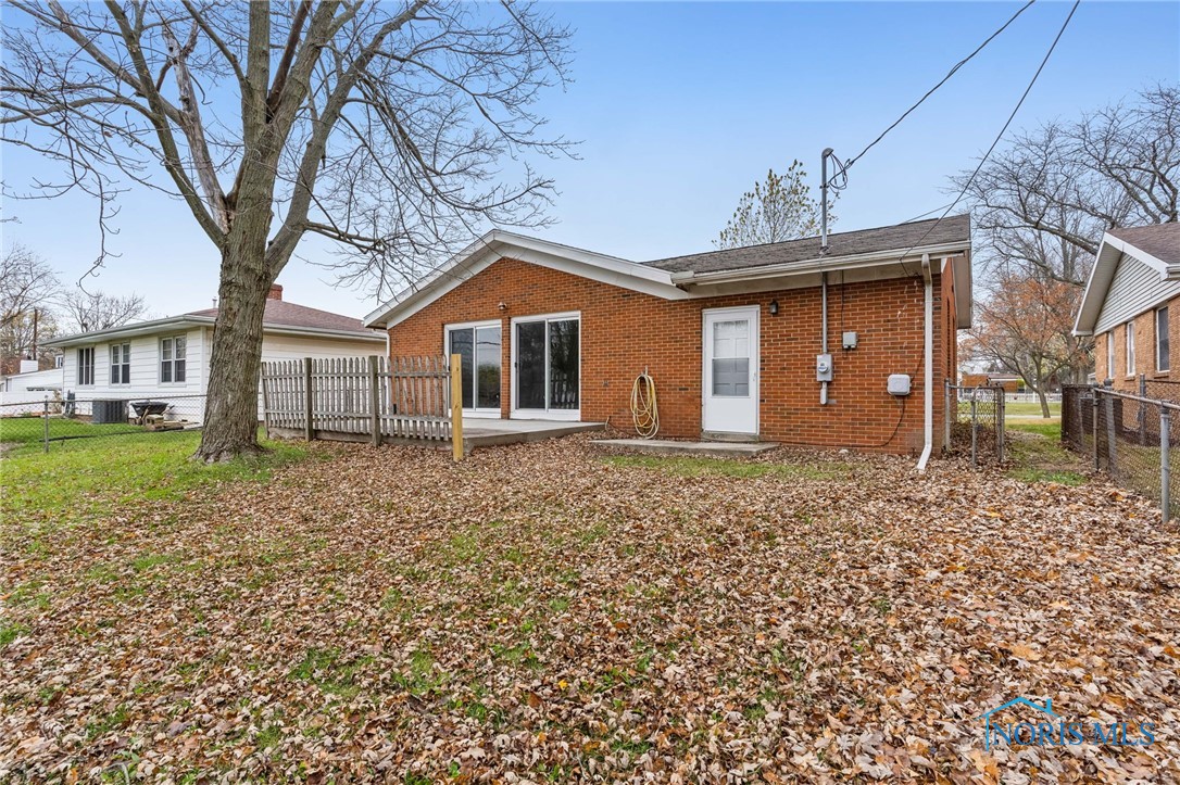 421 Edinborough Drive, Findlay, Ohio image 33