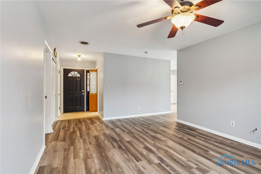 421 Edinborough Drive, Findlay, Ohio image 11