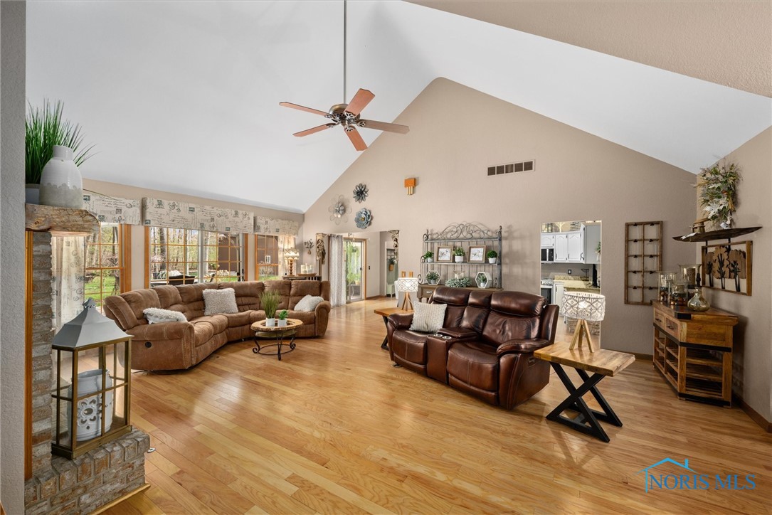 6170 S Winding Way, Swanton, Ohio image 16