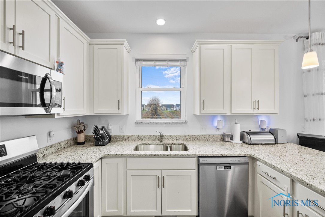 148 Valley Hall Drive, Perrysburg, Ohio image 14
