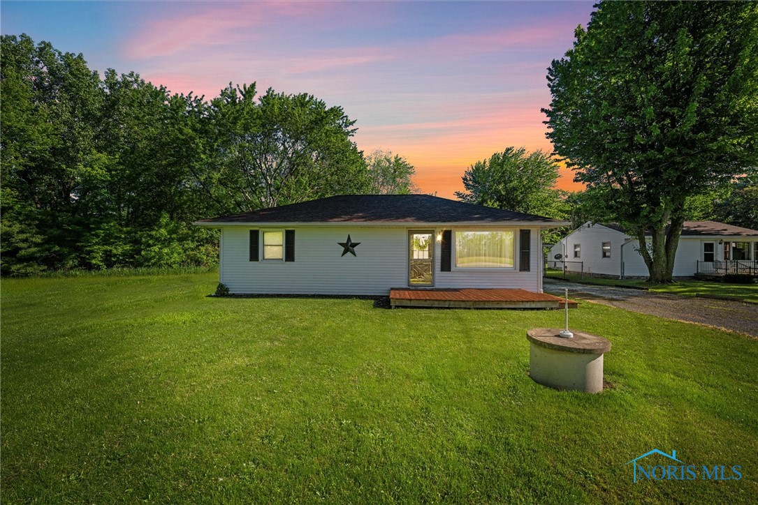 5105 W Fremont Road, Port Clinton, Ohio image 1