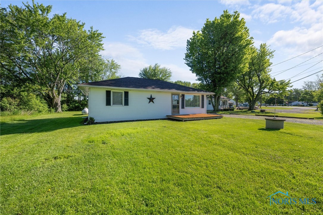 5105 W Fremont Road, Port Clinton, Ohio image 2