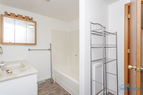 Tiny photo for 3580 Doyle Street, Toledo, OH 43608 (MLS # 6136209)