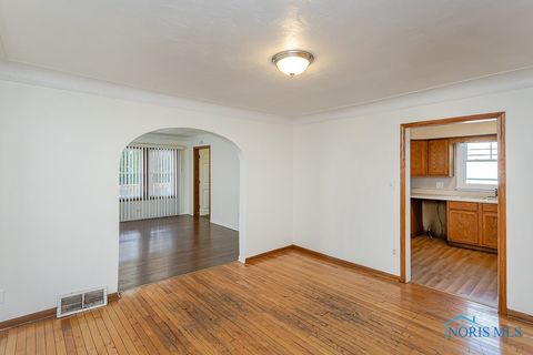 Tiny photo for 3580 Doyle Street, Toledo, OH 43608 (MLS # 6136209)