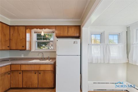 Tiny photo for 326 E Dudley Street, Maumee, OH 43537 (MLS # 6136631)