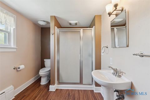 Tiny photo for 326 E Dudley Street, Maumee, OH 43537 (MLS # 6136631)