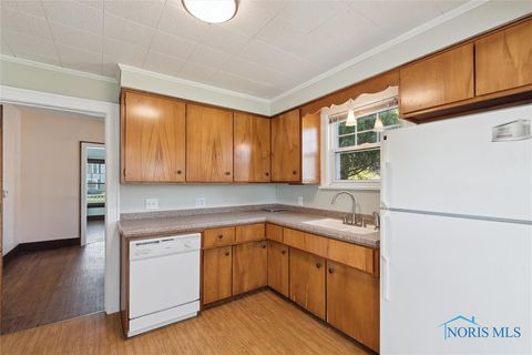 Tiny photo for 326 E Dudley Street, Maumee, OH 43537 (MLS # 6136631)