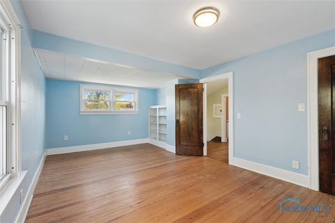 Tiny photo for 326 E Dudley Street, Maumee, OH 43537 (MLS # 6136631)