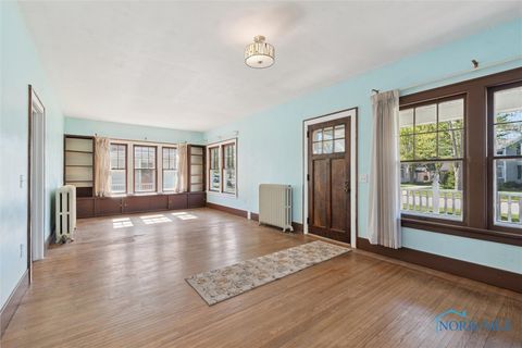 Tiny photo for 326 E Dudley Street, Maumee, OH 43537 (MLS # 6136631)