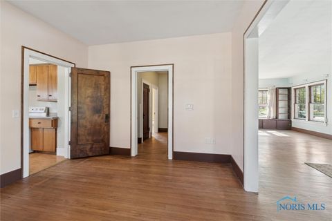 Tiny photo for 326 E Dudley Street, Maumee, OH 43537 (MLS # 6136631)