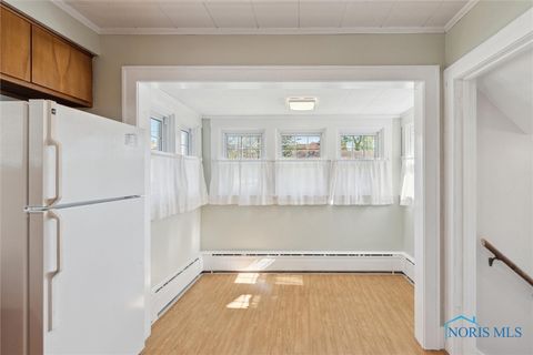 Tiny photo for 326 E Dudley Street, Maumee, OH 43537 (MLS # 6136631)