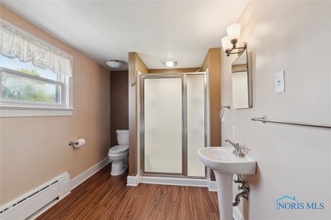 Tiny photo for 326 E Dudley Street, Maumee, OH 43537 (MLS # 6136631)
