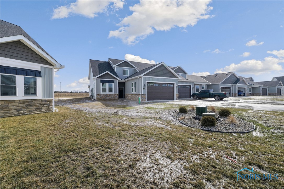 218 East Bridge Road, Northwood, Ohio image 2