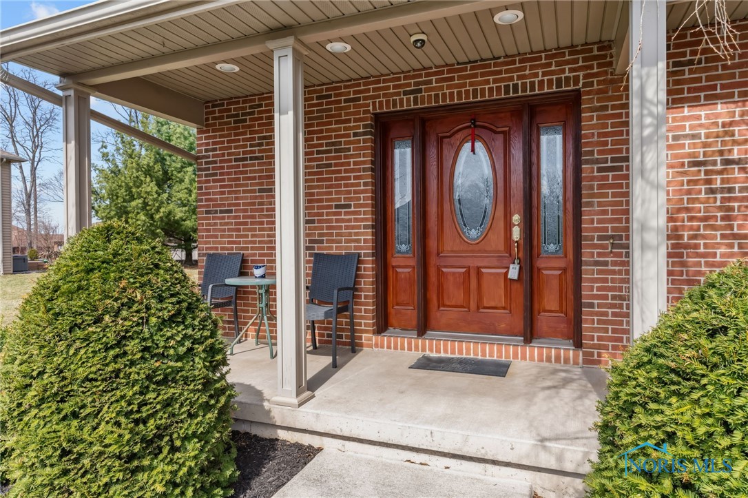 1612 Bay Hill Drive, Findlay, Ohio image 4