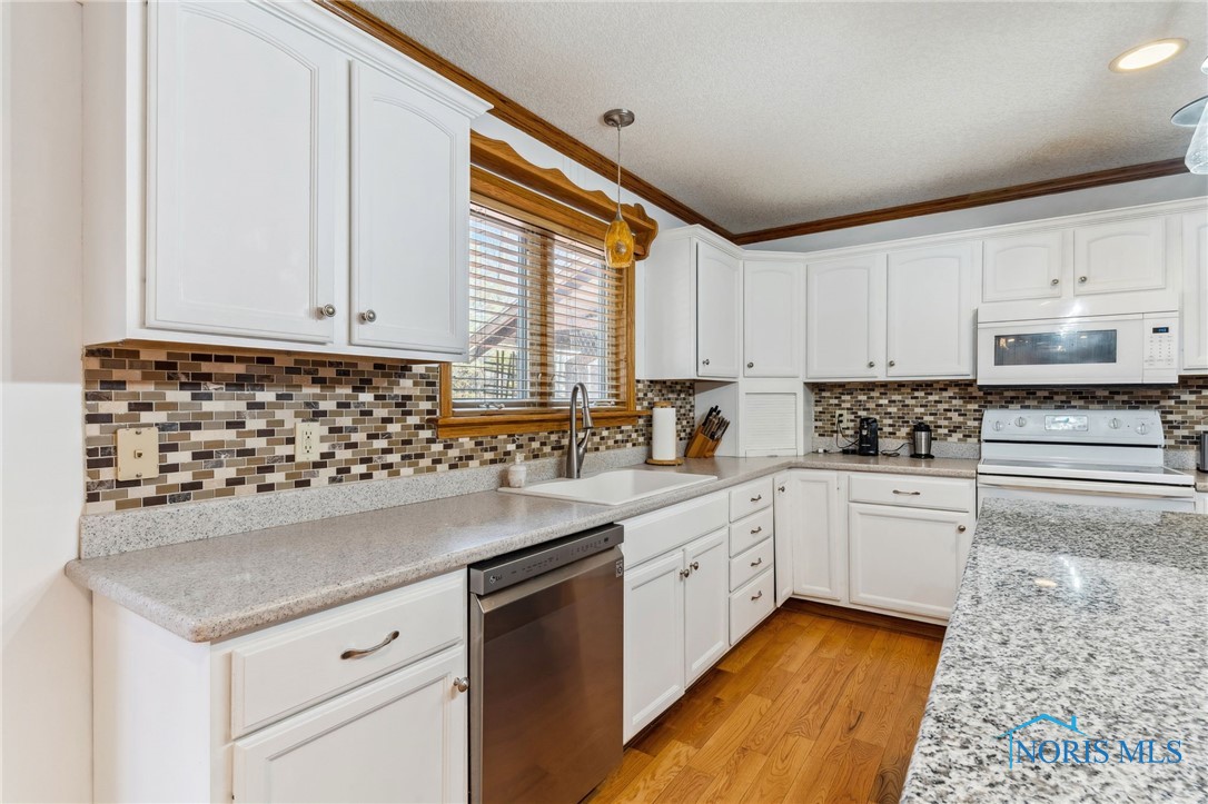 1612 Bay Hill Drive, Findlay, Ohio image 20