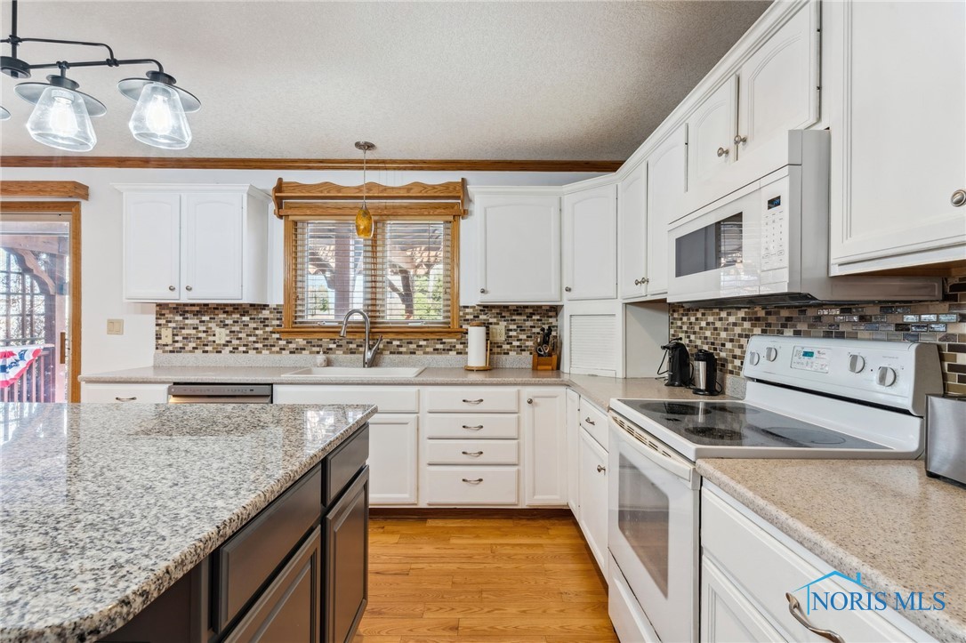 1612 Bay Hill Drive, Findlay, Ohio image 18