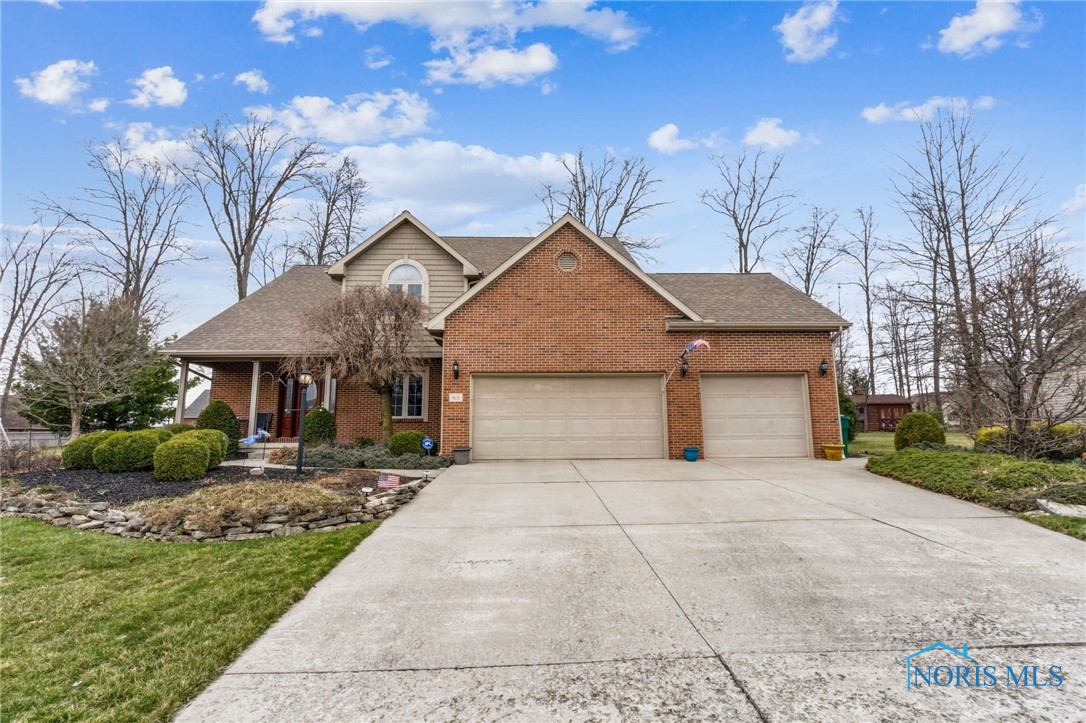 1612 Bay Hill Drive, Findlay, Ohio image 2