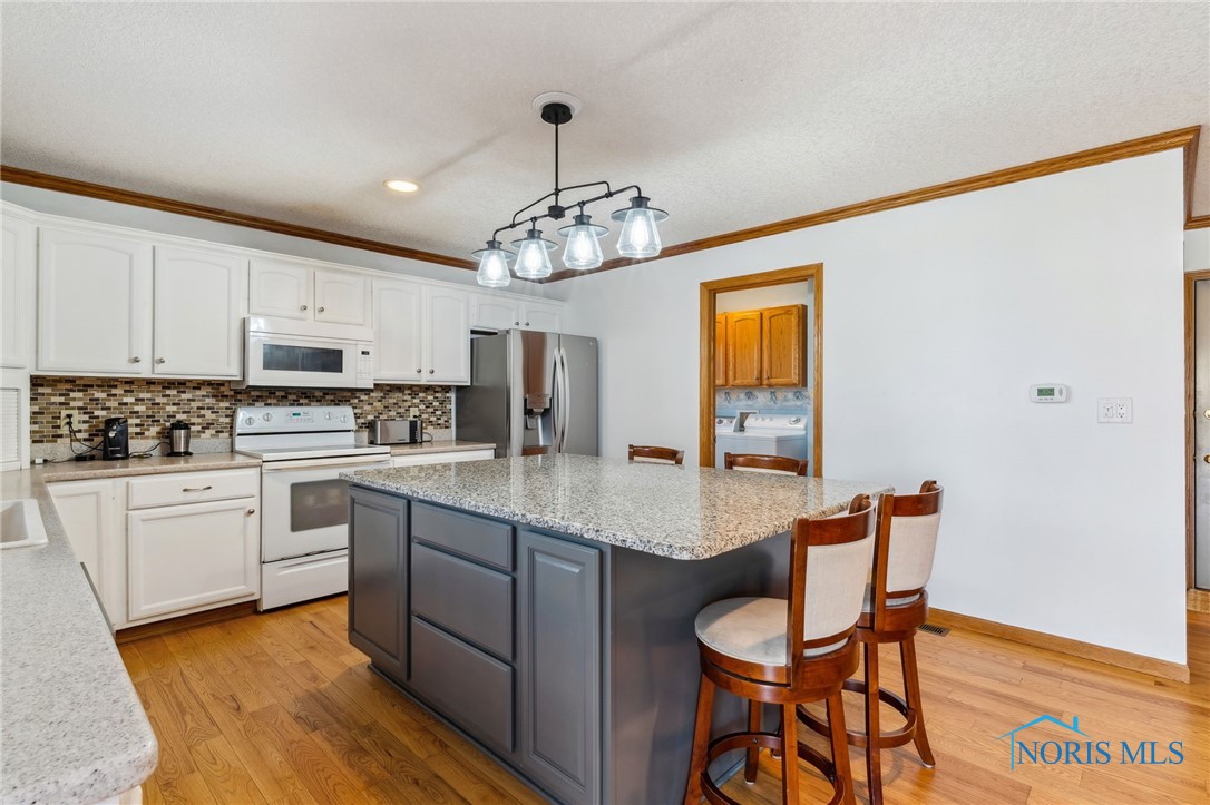1612 Bay Hill Drive, Findlay, Ohio image 16