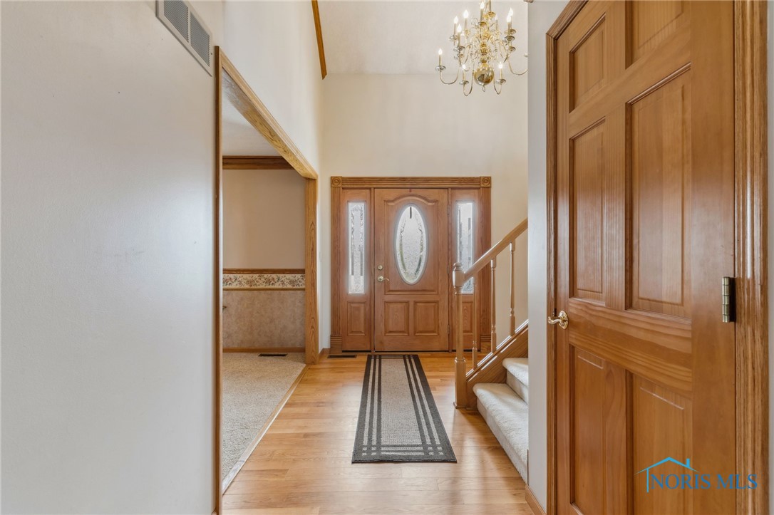 1612 Bay Hill Drive, Findlay, Ohio image 7