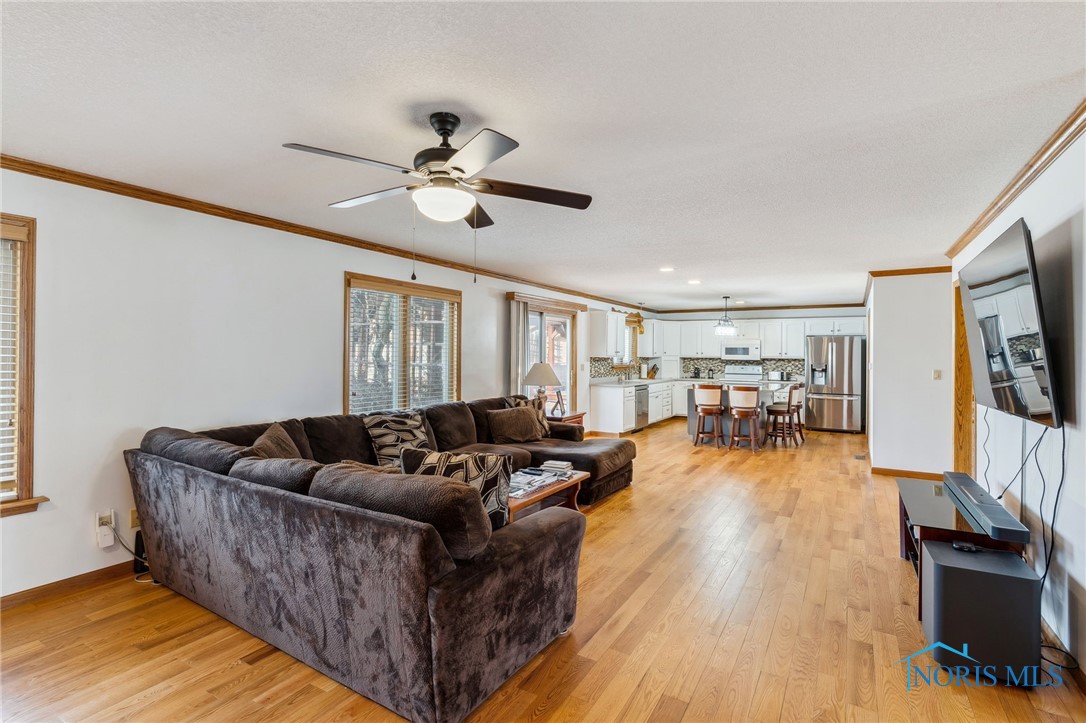 1612 Bay Hill Drive, Findlay, Ohio image 9