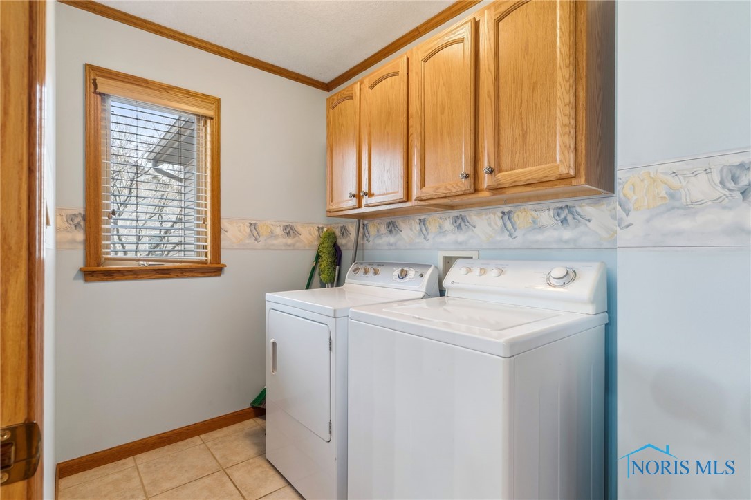 1612 Bay Hill Drive, Findlay, Ohio image 35