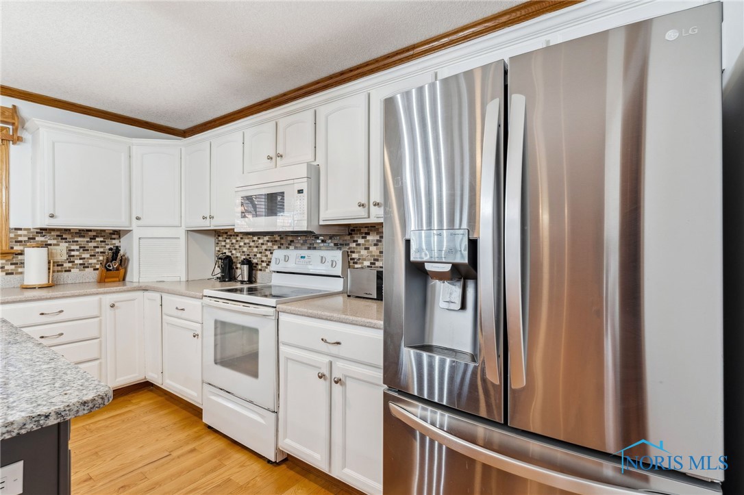 1612 Bay Hill Drive, Findlay, Ohio image 19