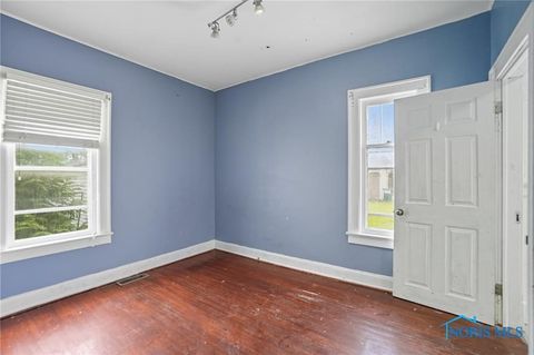 Tiny photo for 325 Greenlawn Avenue, Findlay, OH 45840 (MLS # 6136873)