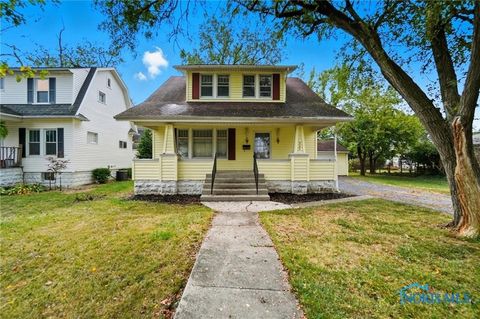 Photo of 325 Greenlawn Avenue, Findlay, OH 45840 (MLS # 6136873)