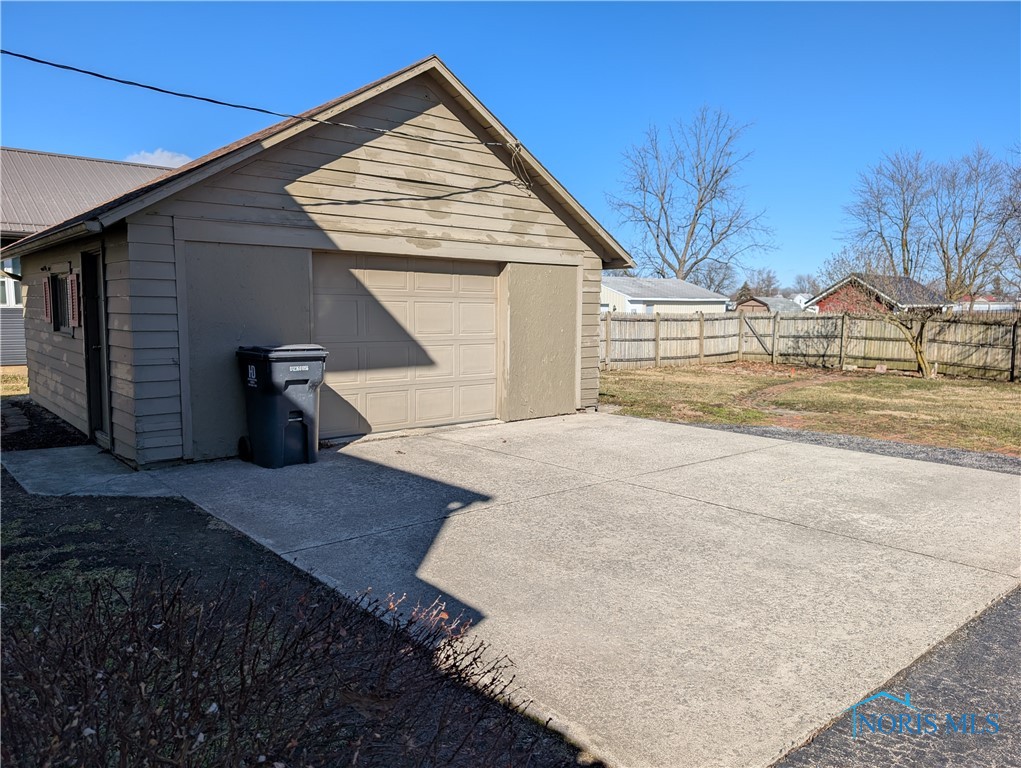 325 S Patterson Street, Carey, Ohio image 13