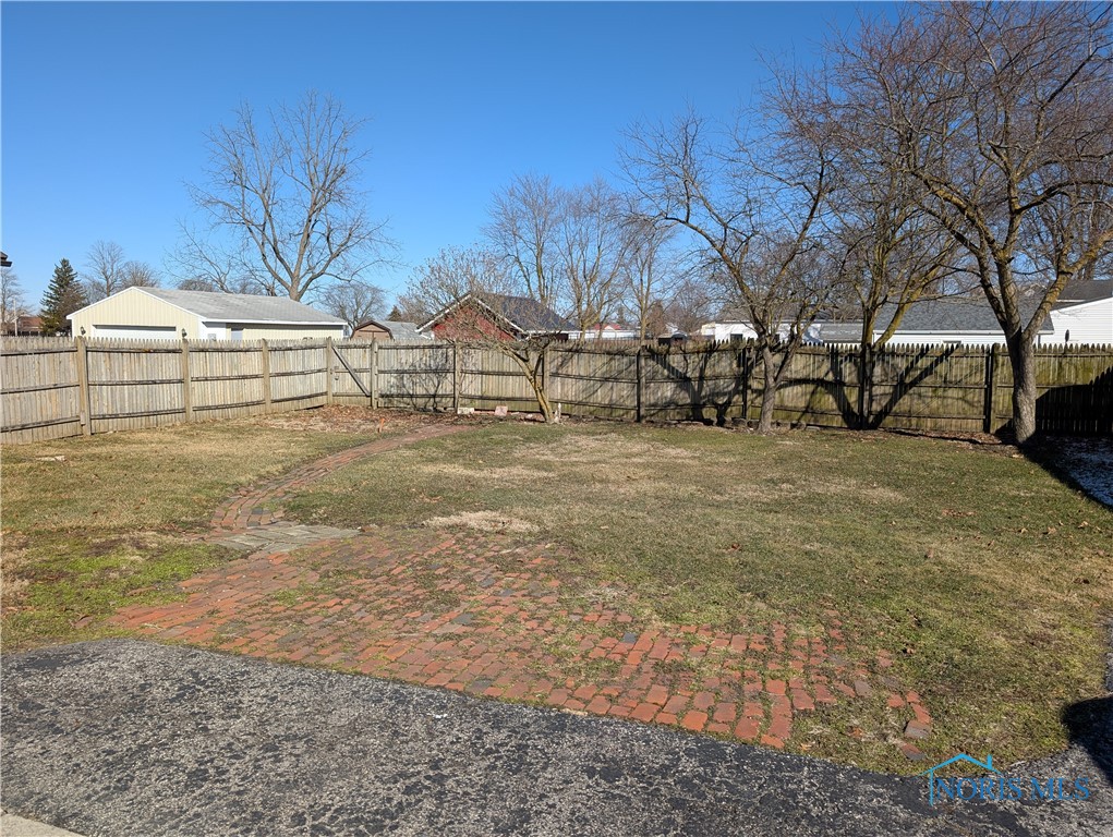 325 S Patterson Street, Carey, Ohio image 14