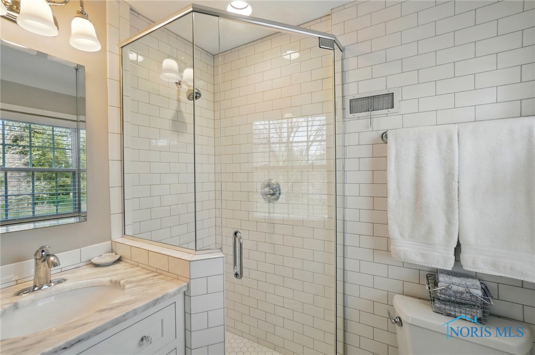 2428 Orchard Road, Ottawa Hills, Ohio image 25
